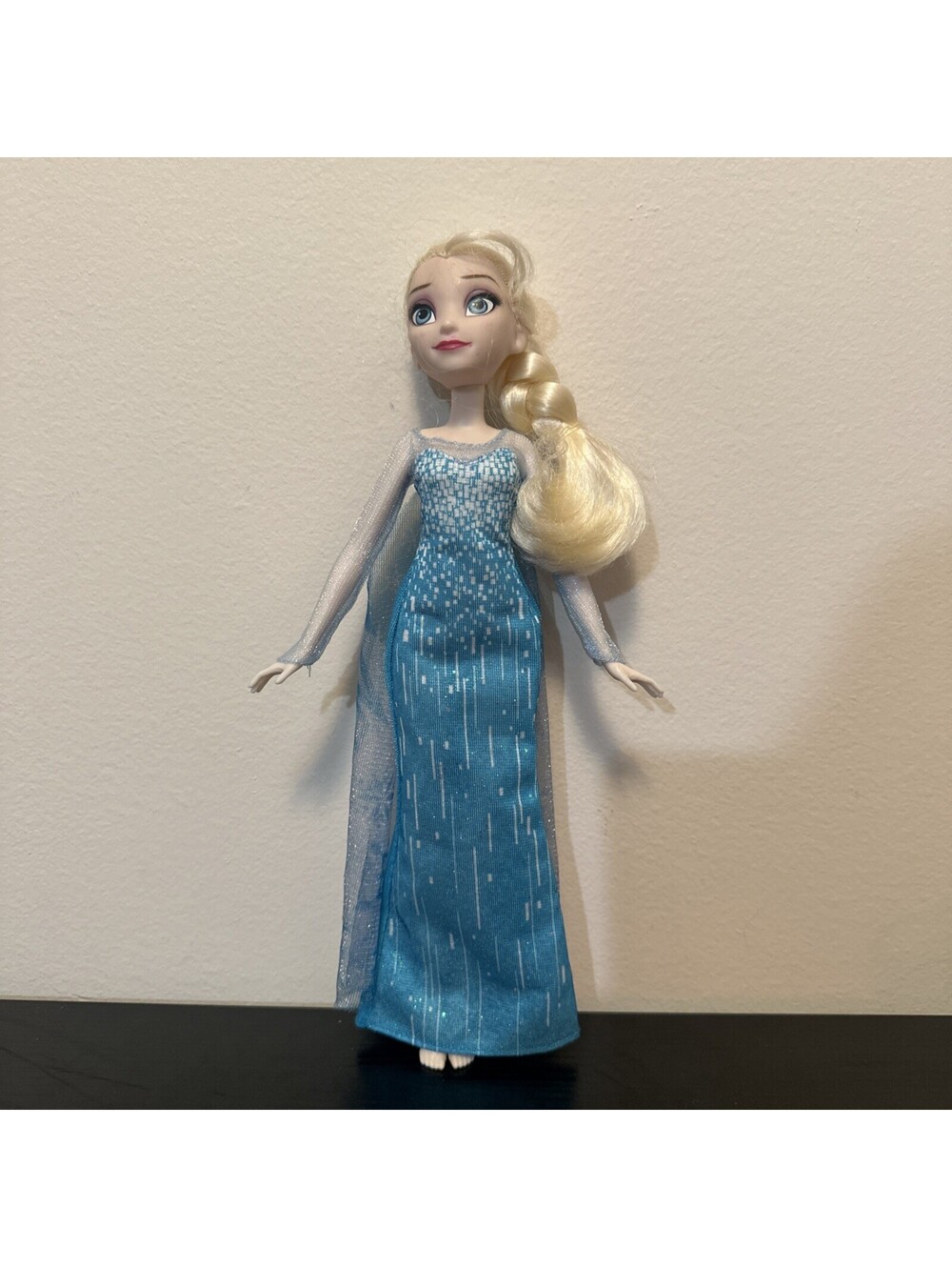 Hasbro Disney Frozen Classic Elsa With Braid Doll Blue Dress Figure